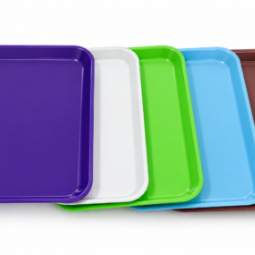 PLATEAU EN PLASTIQUE 33*24 CM