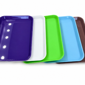 PLATEAU EN PLASTIQUE 33*24 CM